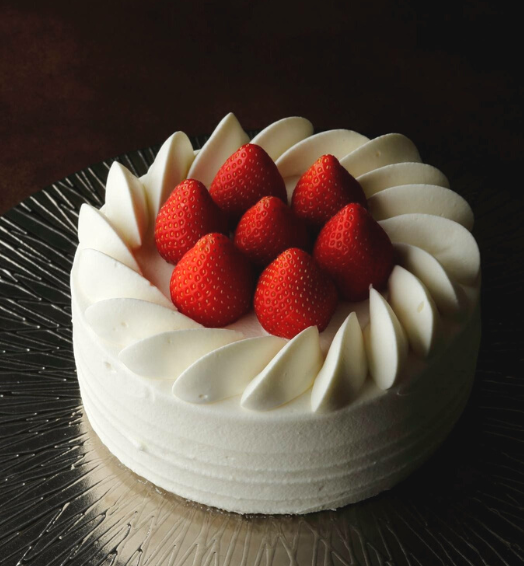 STRAWBERRY GATEAU